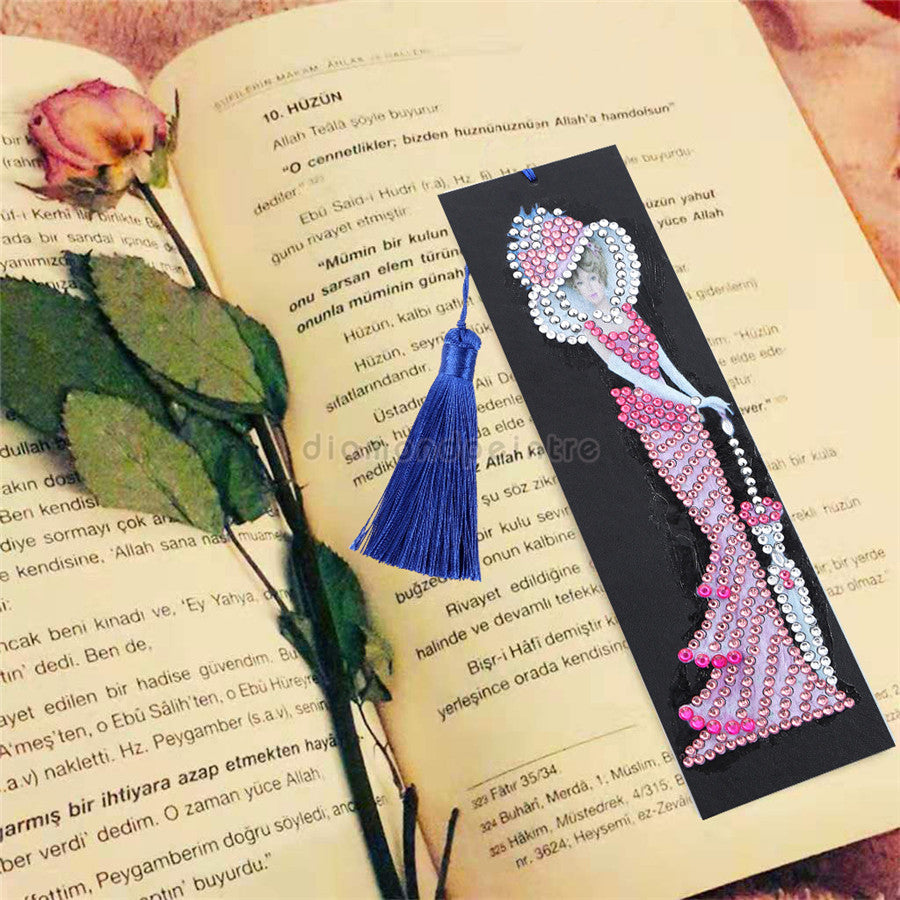 DIY beauty Special Shaped Diamond Painting Leather Bookmark Tassel