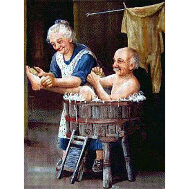 Old man taking a bath | Full Round Diamond Painting Kits